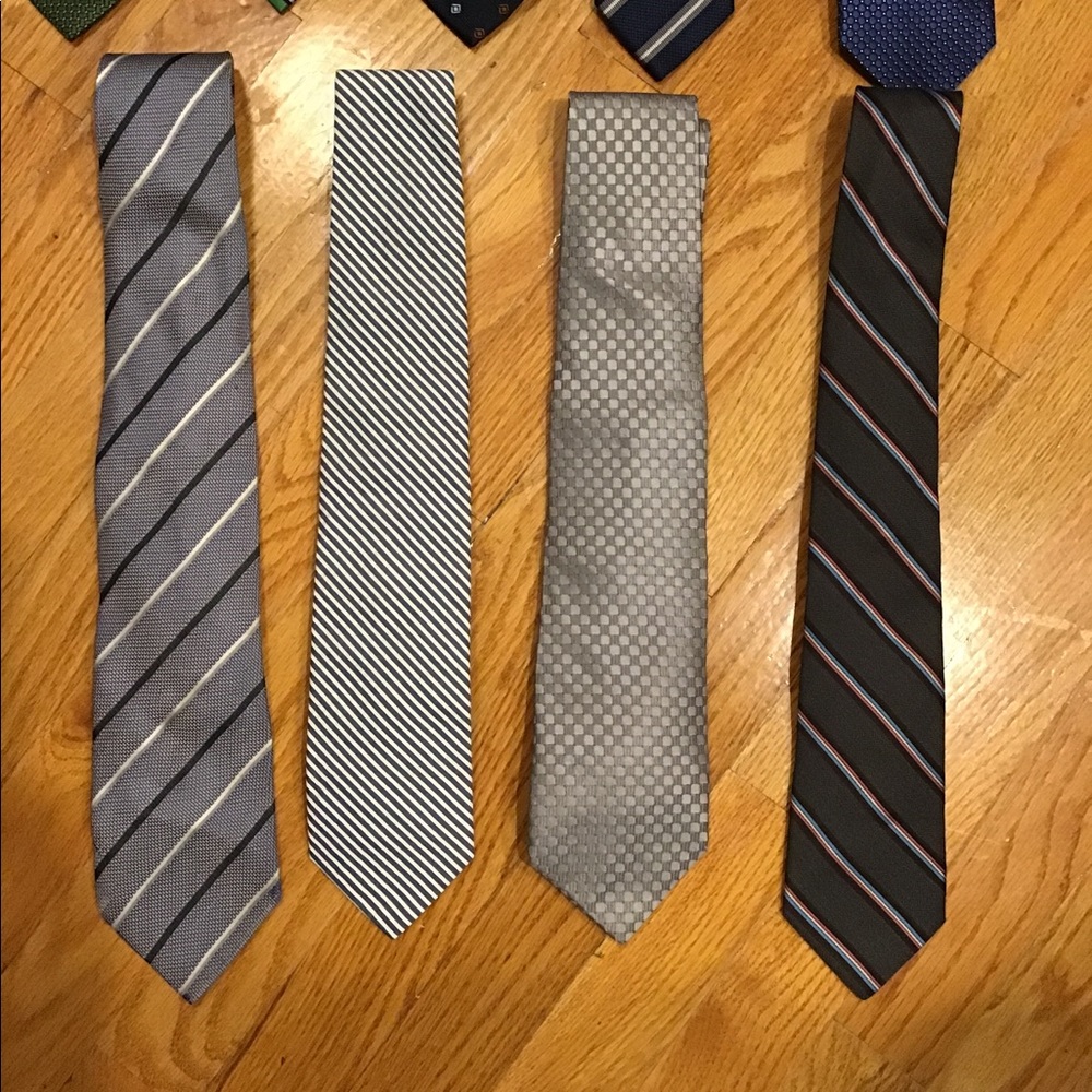 LOT of 4 Men’s suit Ties silk